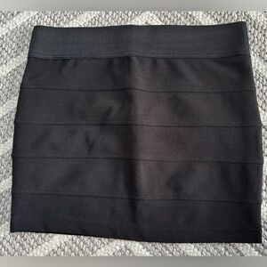 STOOSHY BLACK BANDAGE MINI SKIRT- LARGE -